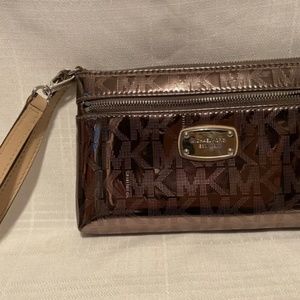 Michael Kors Nickel Large Wristlet